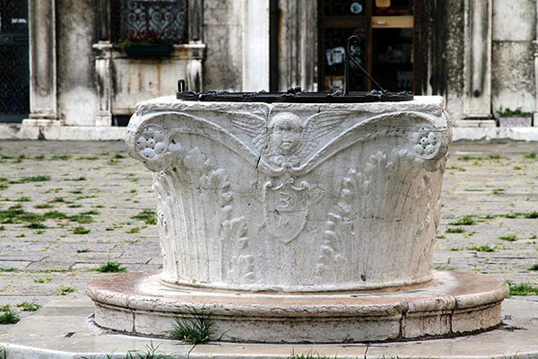 The Allure of Venetian Wellheads