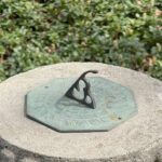 06588CherubSundial8118NR